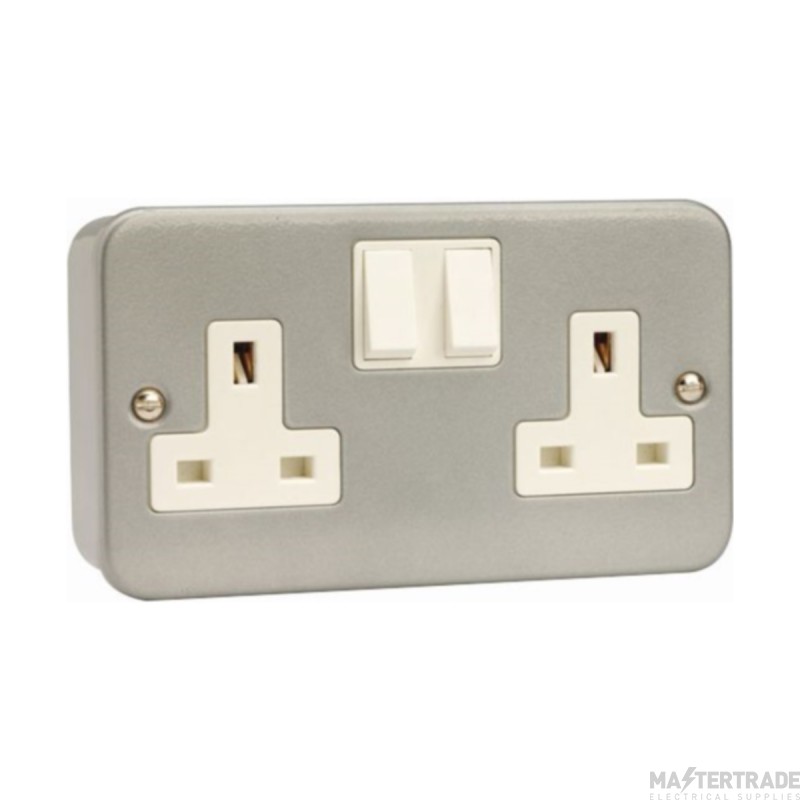 Click Essentials CL036 13A 2 Gang DP Switched Socket Outlet