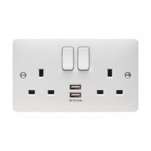 Hager Sollysta Socket 2 Gang DP Switched Dual Earth c/w 2x2.4A USBs 13A White