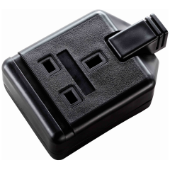 BG ELS13B Permaplug Trailing Heavy Duty 1 Gang 3 Pin Socket 13A Rubber Black