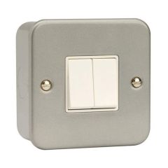Click Essentials CL012B 10AX 2 Gang 2 Way Plate Switch (No Knockouts)