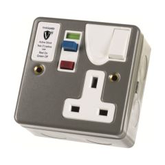 Timeguard RCD03MAVN Valiance+® RCD Protected Single Gang Metal Switched Socket – Active