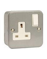 Click Essentials CL035 13A 1 Gang DP Switched Socket Outlet