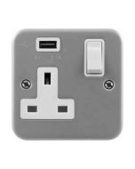 Click Essentials CL771U 13A 1 Gang Switched Socket with USB Charging Outlet (2.1A)
